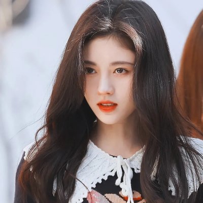 宏观世界海报